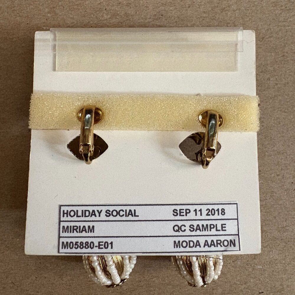 NWT Miriam Haskell Holiday Social triple ball pendant earrings - Picture 6 of 6